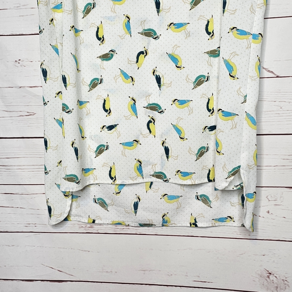 Kensie Bird Pattern Sleeveless Top - Picture 4 of 11